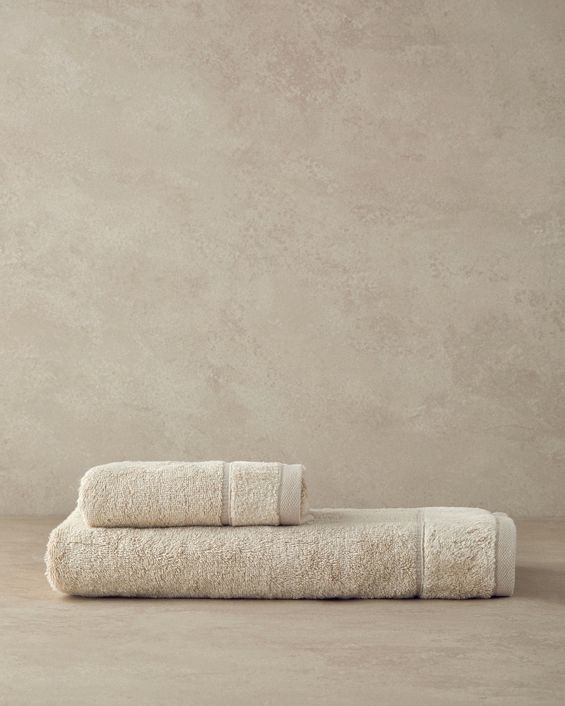 Leafy Hand Towel Timeless