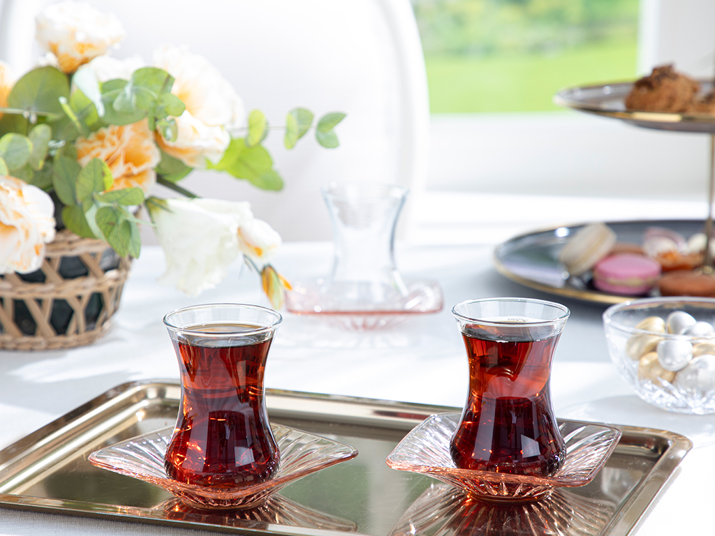 Silda Tea Set Timeless