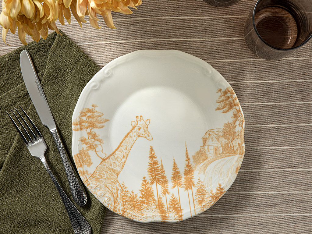 Giraffe Cake Plate Timeless