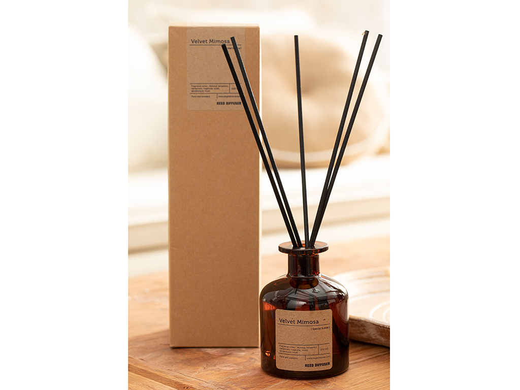 Velvet Mimosa Reed Diffuser Natural