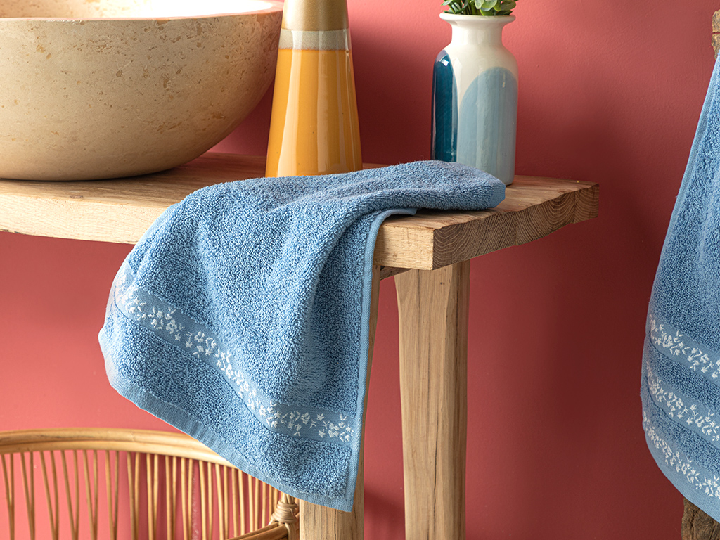 Freesia Hand Towel Flowertopia