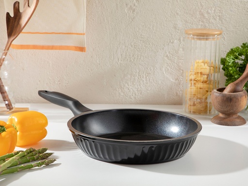 [10035904001] Master Cast Fry Pan Timeless (Black)