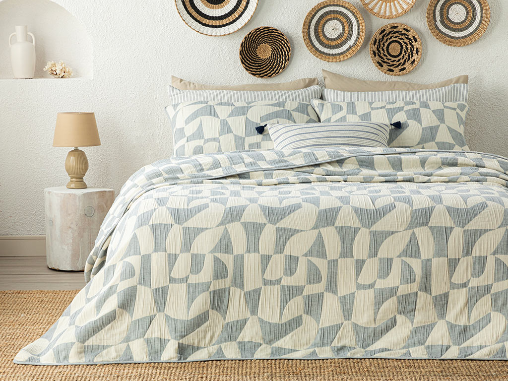 Shape Sections Bed Quilt Set Aquatic Depth