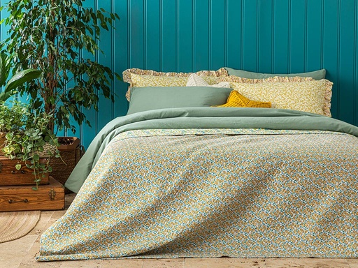 Classic Pretty Multi-Purposed Quilt Timeless